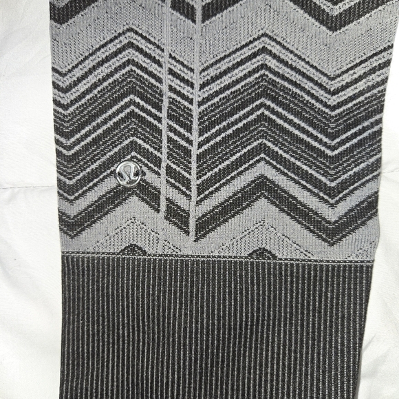 Lululemon Leggings Black Gray Size S - Picture 4 of 4